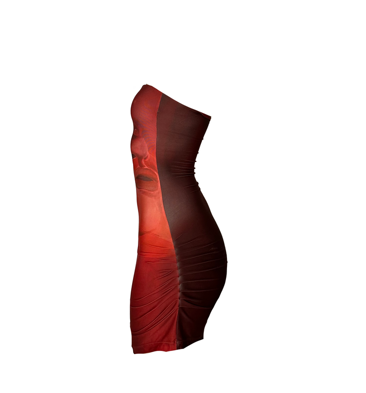 Le rouge dress